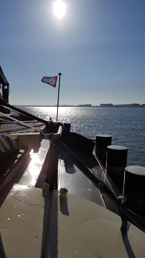 Blackpearl Boat&Breakfast Terneuzen Exteriör bild