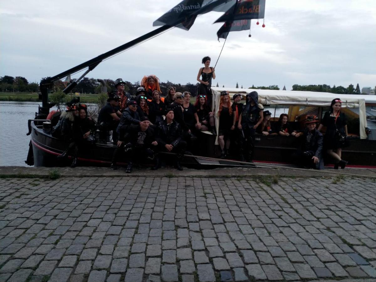 Blackpearl Boat&Breakfast Terneuzen Exteriör bild